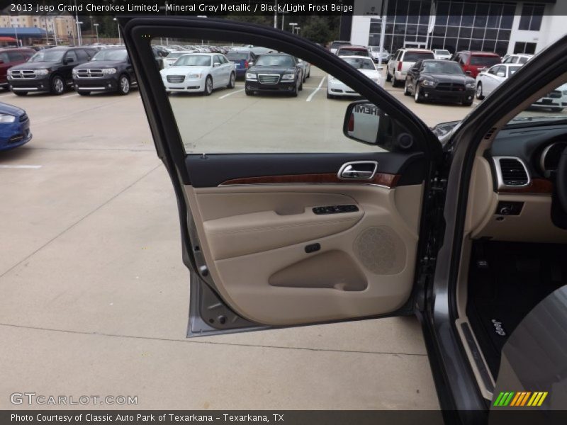 Mineral Gray Metallic / Black/Light Frost Beige 2013 Jeep Grand Cherokee Limited