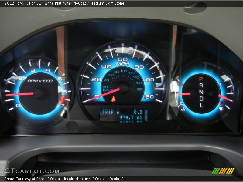 White Platinum Tri-Coat / Medium Light Stone 2012 Ford Fusion SE