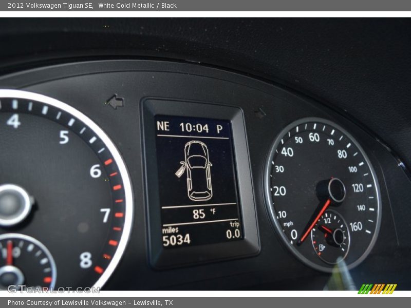White Gold Metallic / Black 2012 Volkswagen Tiguan SE