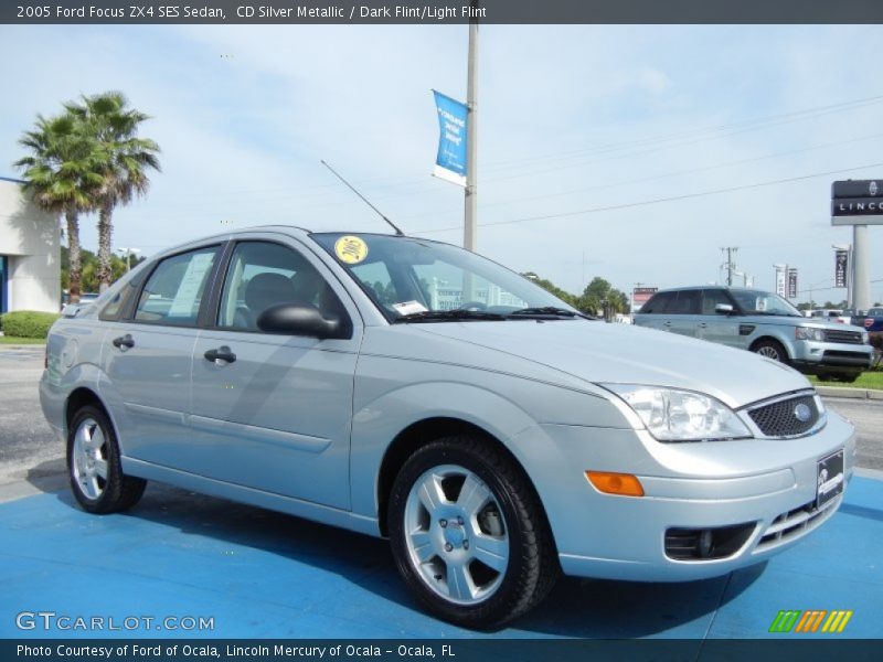 CD Silver Metallic / Dark Flint/Light Flint 2005 Ford Focus ZX4 SES Sedan