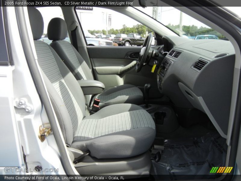 CD Silver Metallic / Dark Flint/Light Flint 2005 Ford Focus ZX4 SES Sedan