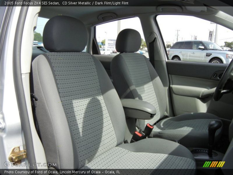 CD Silver Metallic / Dark Flint/Light Flint 2005 Ford Focus ZX4 SES Sedan