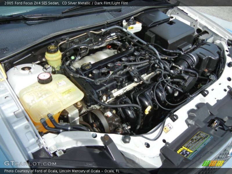 CD Silver Metallic / Dark Flint/Light Flint 2005 Ford Focus ZX4 SES Sedan