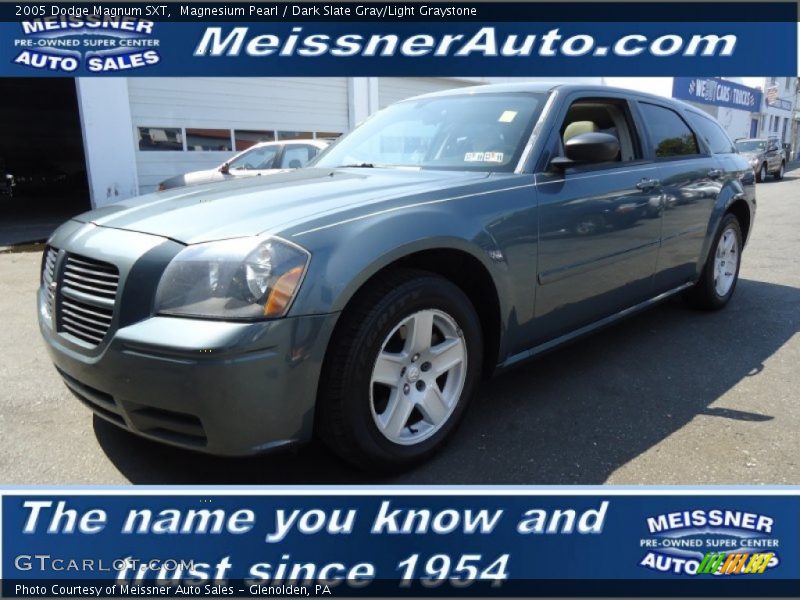 Magnesium Pearl / Dark Slate Gray/Light Graystone 2005 Dodge Magnum SXT