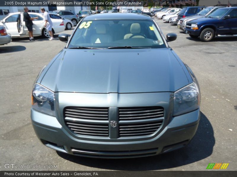 Magnesium Pearl / Dark Slate Gray/Light Graystone 2005 Dodge Magnum SXT