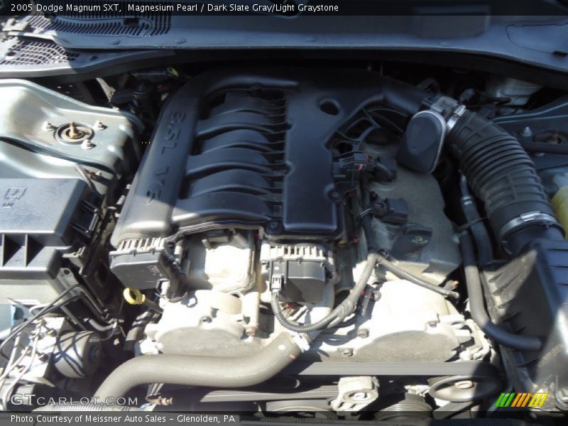 Magnesium Pearl / Dark Slate Gray/Light Graystone 2005 Dodge Magnum SXT