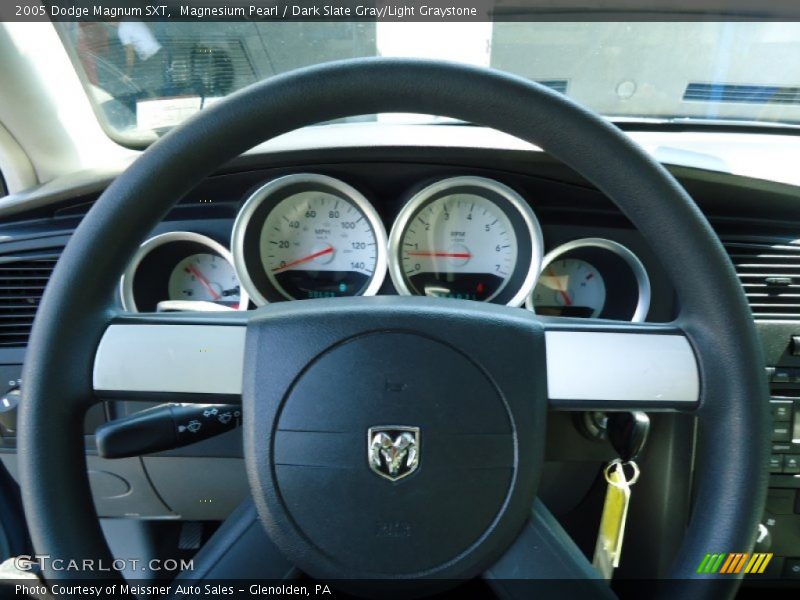 Magnesium Pearl / Dark Slate Gray/Light Graystone 2005 Dodge Magnum SXT