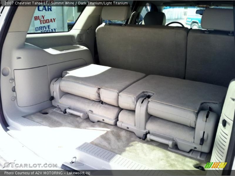 Summit White / Dark Titanium/Light Titanium 2007 Chevrolet Tahoe LT