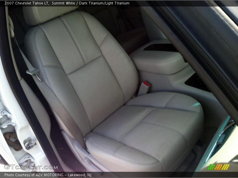 Summit White / Dark Titanium/Light Titanium 2007 Chevrolet Tahoe LT