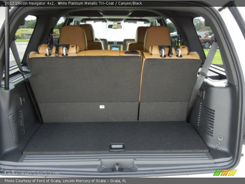  2012 Navigator 4x2 Trunk