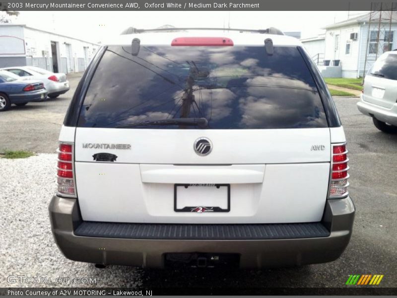 Oxford White / Medium Dark Parchment 2003 Mercury Mountaineer Convenience AWD