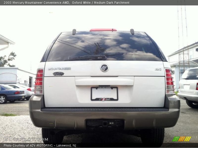 Oxford White / Medium Dark Parchment 2003 Mercury Mountaineer Convenience AWD