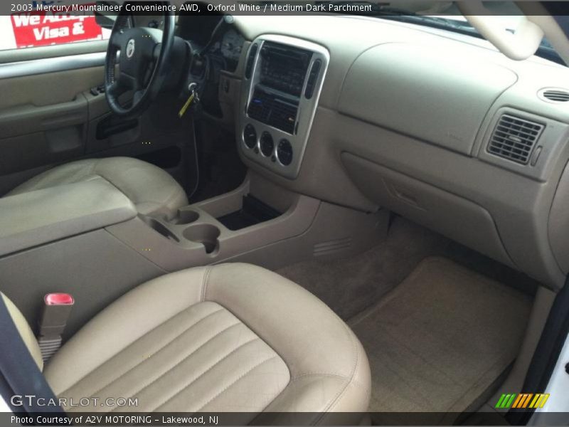 Oxford White / Medium Dark Parchment 2003 Mercury Mountaineer Convenience AWD