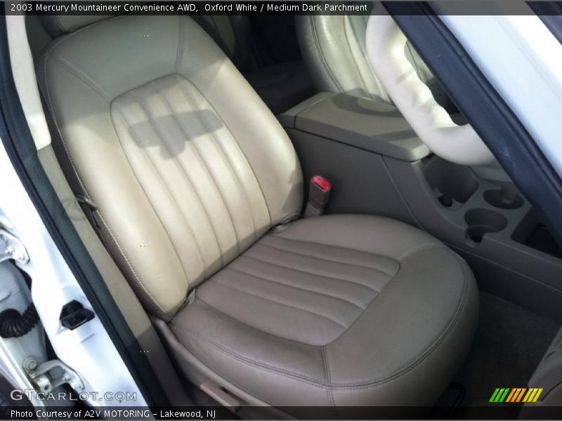 Oxford White / Medium Dark Parchment 2003 Mercury Mountaineer Convenience AWD