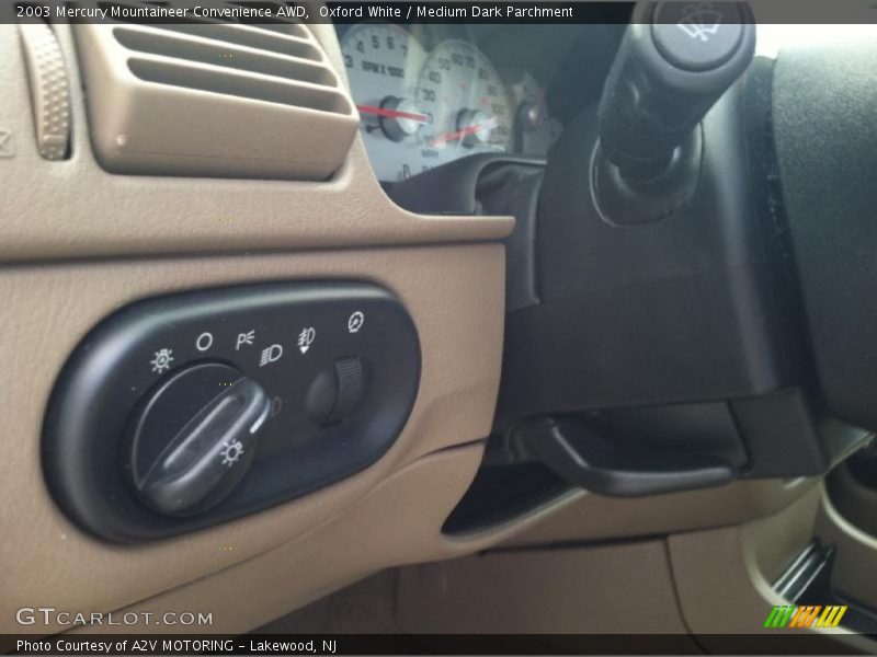 Oxford White / Medium Dark Parchment 2003 Mercury Mountaineer Convenience AWD