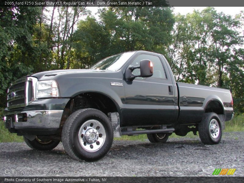 Front 3/4 View of 2005 F250 Super Duty XLT Regular Cab 4x4