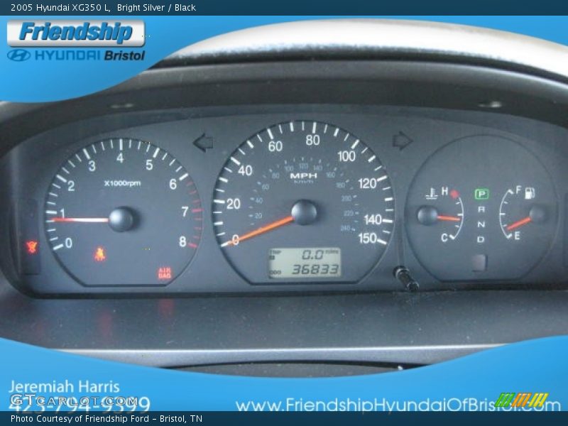 Bright Silver / Black 2005 Hyundai XG350 L