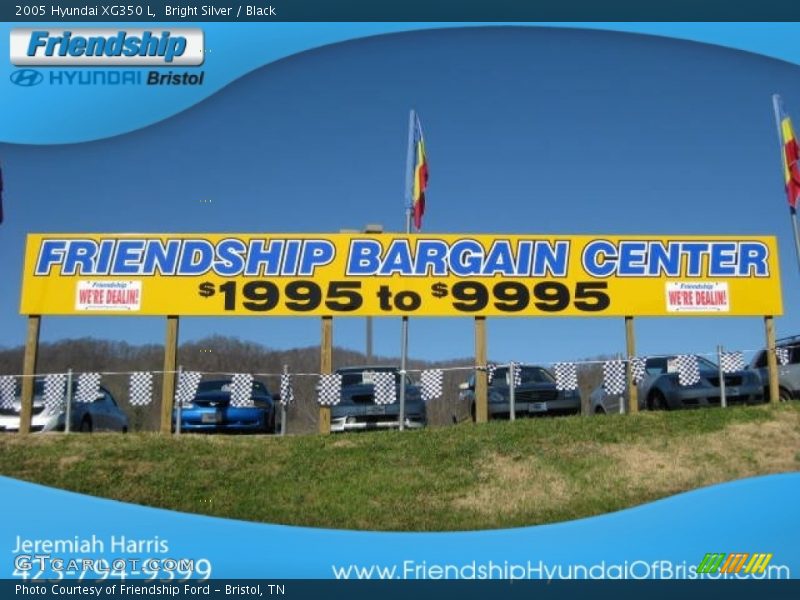 Bright Silver / Black 2005 Hyundai XG350 L