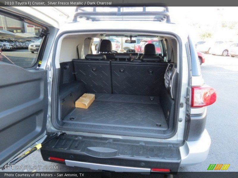 Silver Fresco Metallic / Dark Charcoal 2010 Toyota FJ Cruiser