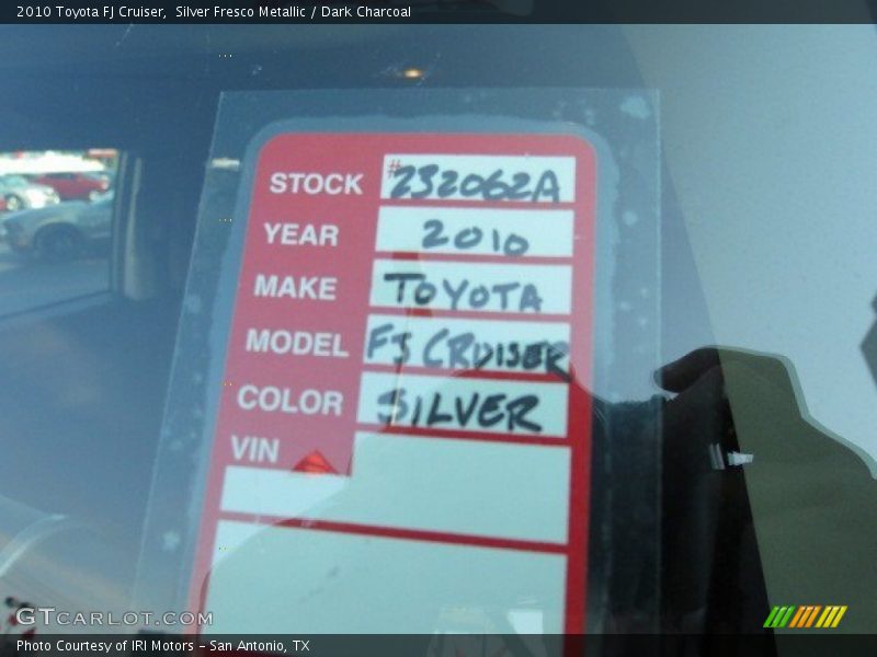 Silver Fresco Metallic / Dark Charcoal 2010 Toyota FJ Cruiser