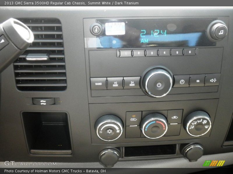 Summit White / Dark Titanium 2013 GMC Sierra 3500HD Regular Cab Chassis