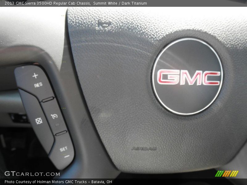 Summit White / Dark Titanium 2013 GMC Sierra 3500HD Regular Cab Chassis