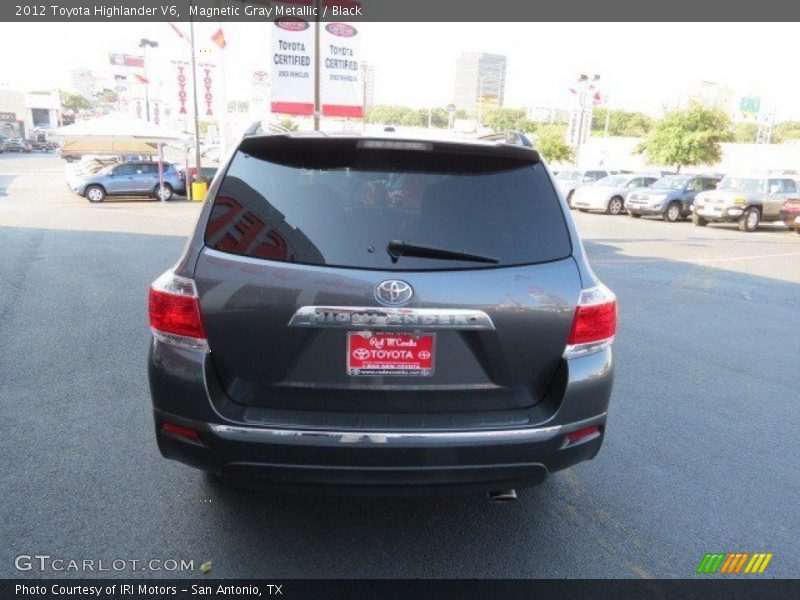 Magnetic Gray Metallic / Black 2012 Toyota Highlander V6