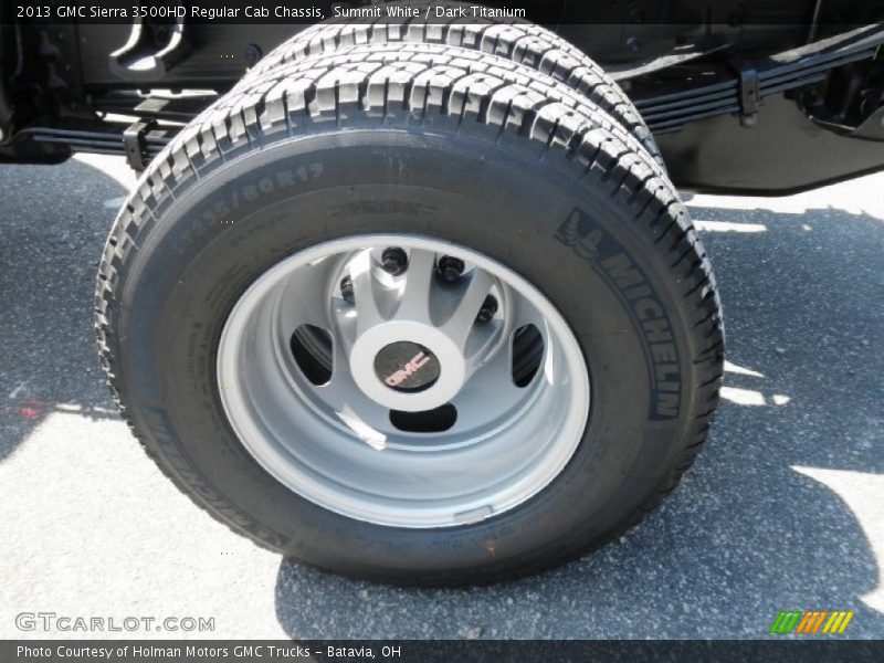Summit White / Dark Titanium 2013 GMC Sierra 3500HD Regular Cab Chassis