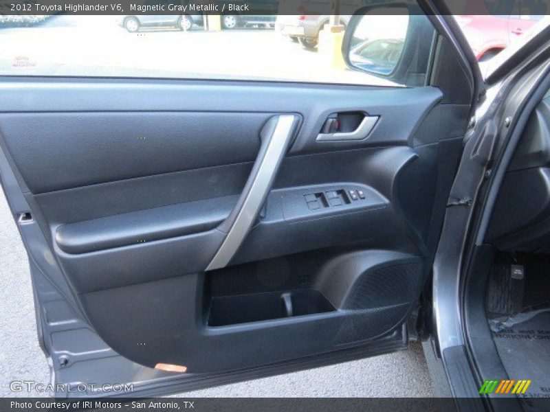 Magnetic Gray Metallic / Black 2012 Toyota Highlander V6