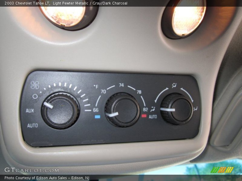 Light Pewter Metallic / Gray/Dark Charcoal 2003 Chevrolet Tahoe LT