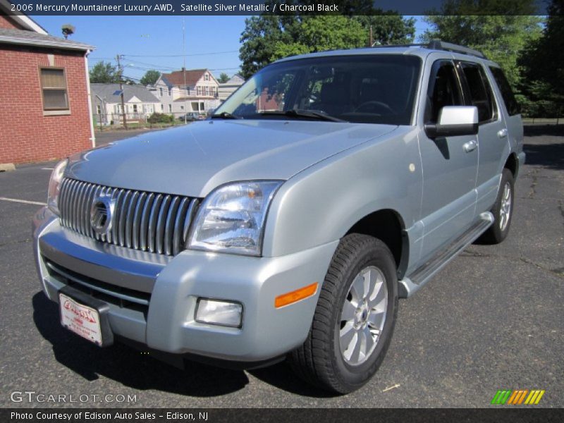 Satellite Silver Metallic / Charcoal Black 2006 Mercury Mountaineer Luxury AWD