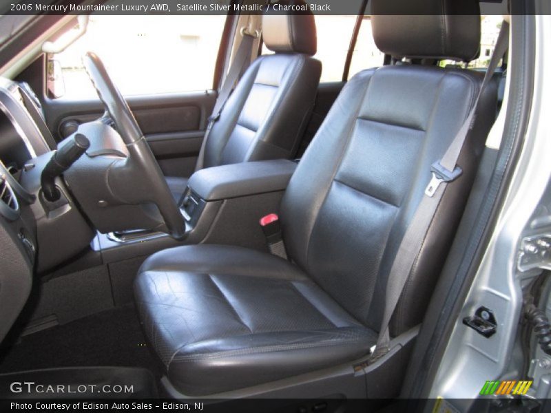 Front Seat of 2006 Mountaineer Luxury AWD