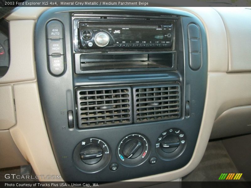 Mineral Grey Metallic / Medium Parchment Beige 2003 Ford Explorer XLS 4x4