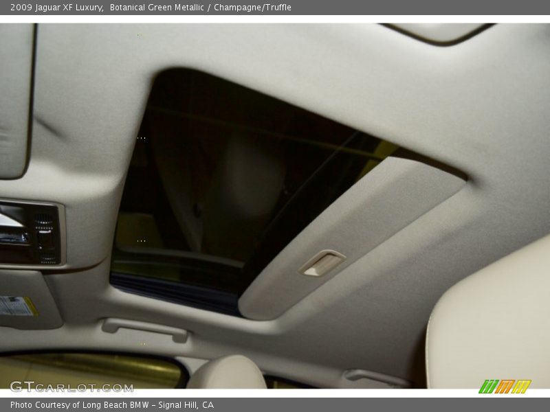 Botanical Green Metallic / Champagne/Truffle 2009 Jaguar XF Luxury