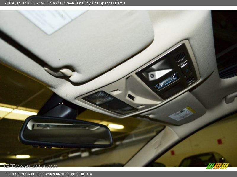 Botanical Green Metallic / Champagne/Truffle 2009 Jaguar XF Luxury