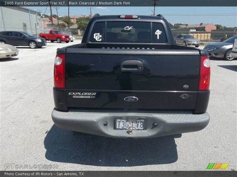 Black Clearcoat / Medium Dark Flint 2005 Ford Explorer Sport Trac XLT