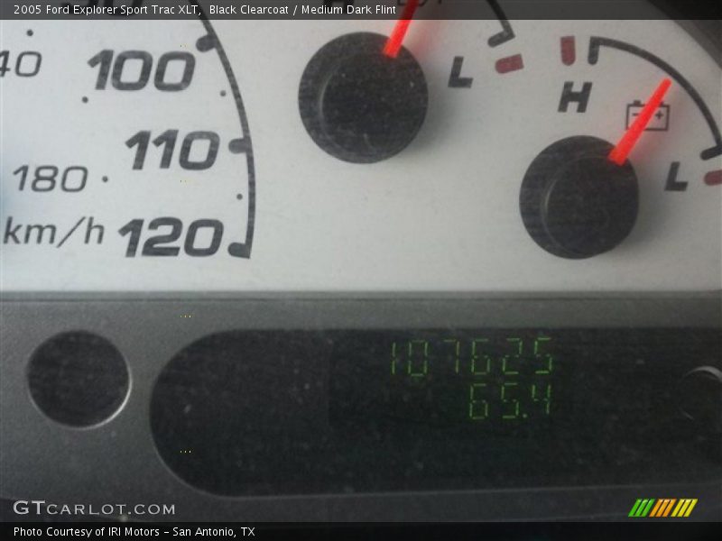 Black Clearcoat / Medium Dark Flint 2005 Ford Explorer Sport Trac XLT