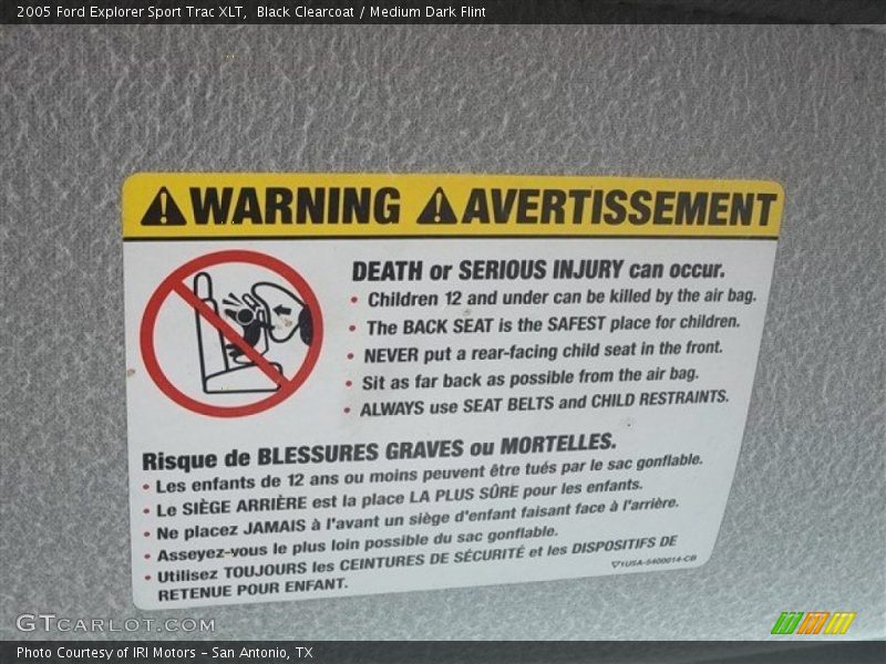 Black Clearcoat / Medium Dark Flint 2005 Ford Explorer Sport Trac XLT