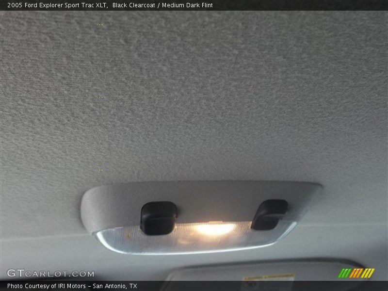 Black Clearcoat / Medium Dark Flint 2005 Ford Explorer Sport Trac XLT