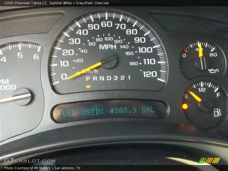 Summit White / Gray/Dark Charcoal 2006 Chevrolet Tahoe LT