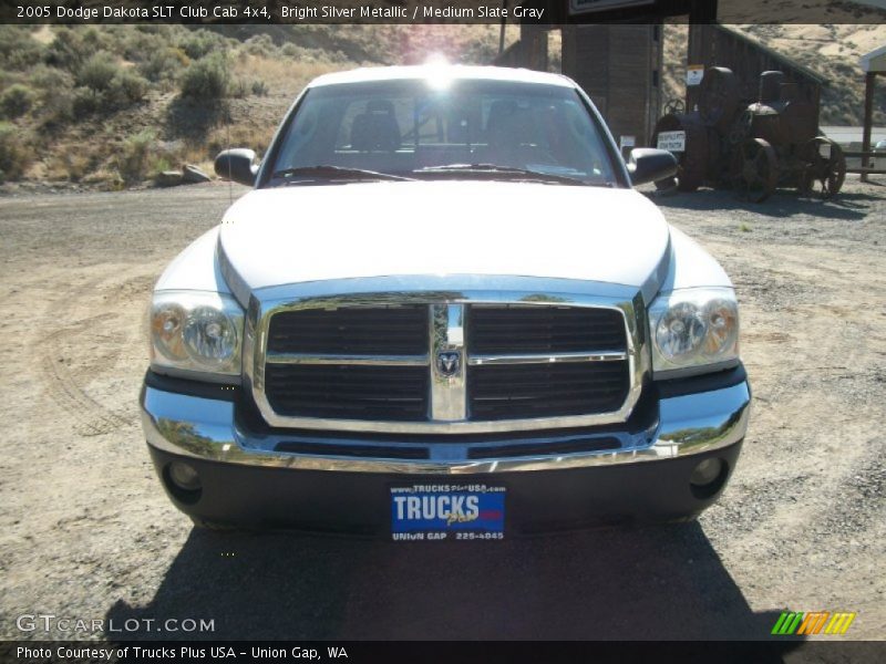 Bright Silver Metallic / Medium Slate Gray 2005 Dodge Dakota SLT Club Cab 4x4