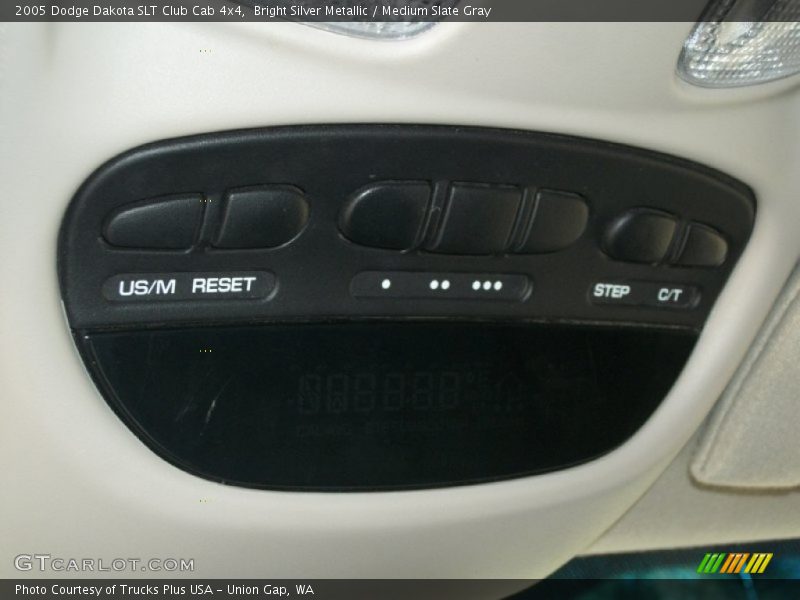 Bright Silver Metallic / Medium Slate Gray 2005 Dodge Dakota SLT Club Cab 4x4