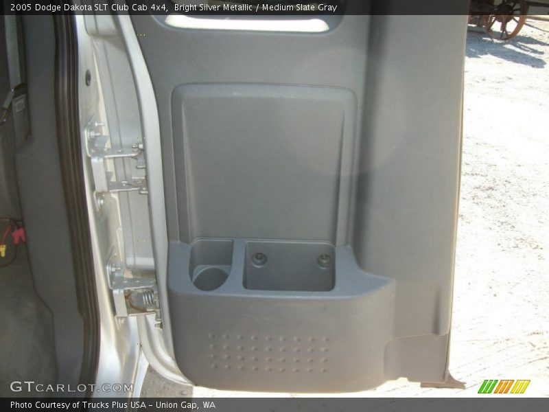 Bright Silver Metallic / Medium Slate Gray 2005 Dodge Dakota SLT Club Cab 4x4