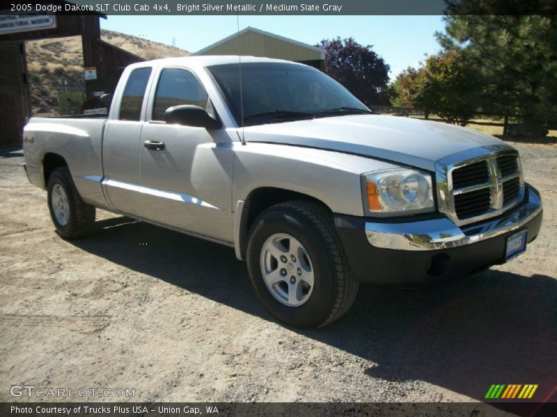 Bright Silver Metallic / Medium Slate Gray 2005 Dodge Dakota SLT Club Cab 4x4