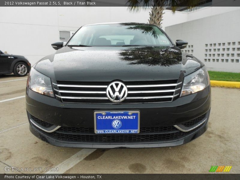 Black / Titan Black 2012 Volkswagen Passat 2.5L S