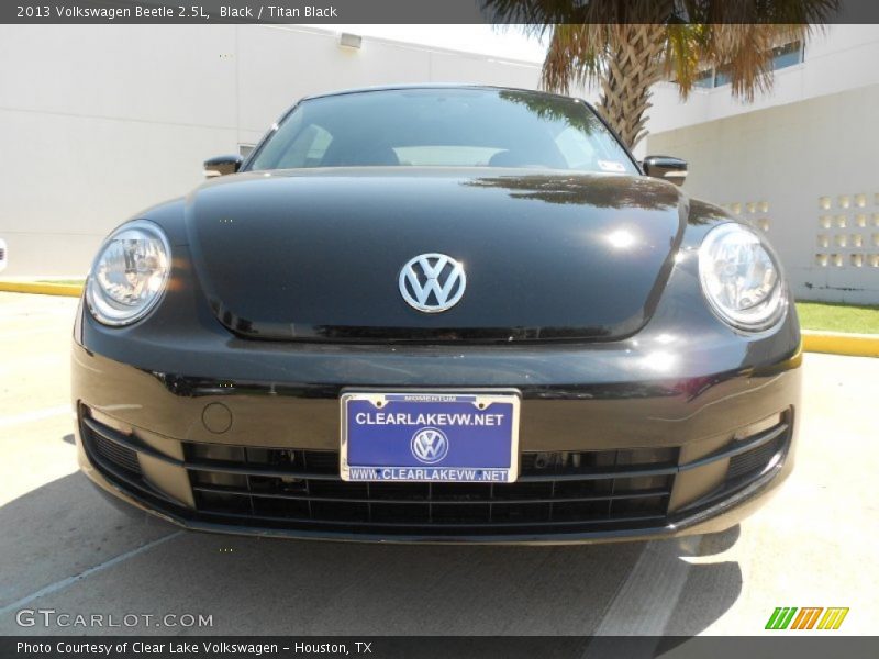 Black / Titan Black 2013 Volkswagen Beetle 2.5L