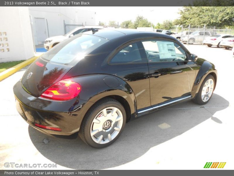 Black / Titan Black 2013 Volkswagen Beetle 2.5L
