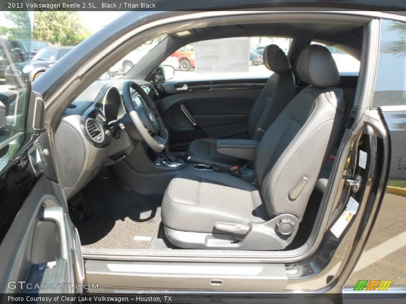 Black / Titan Black 2013 Volkswagen Beetle 2.5L