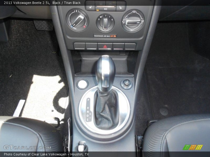 Black / Titan Black 2013 Volkswagen Beetle 2.5L