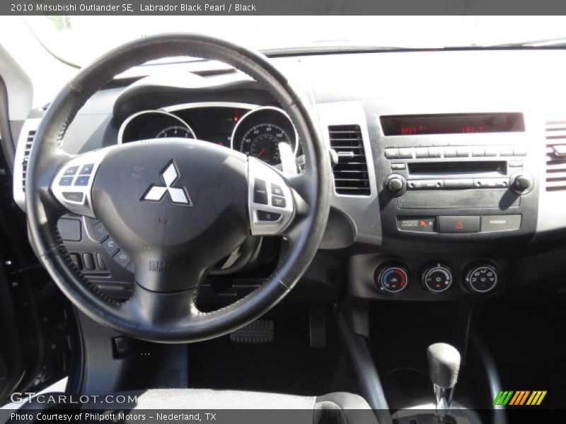 Labrador Black Pearl / Black 2010 Mitsubishi Outlander SE